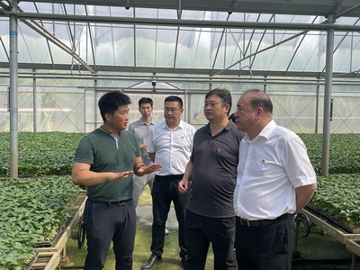 红色基地忆党史 建功时代铭初心